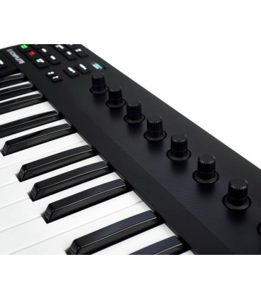 TECLADO CONTROLADOR NATIVE INSTRUMENTS KOMPLETE KONTROL M32